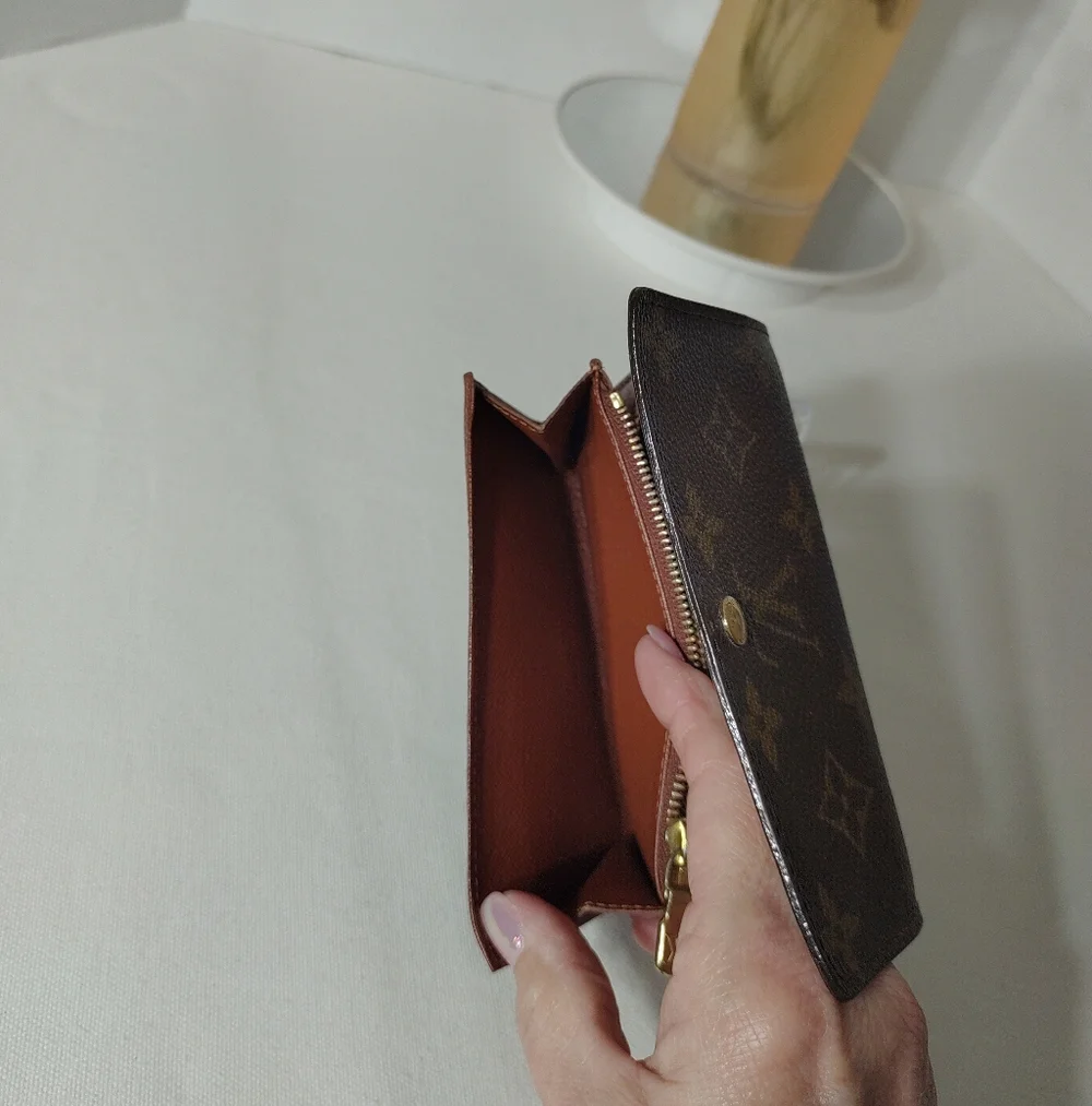 Louis Vuitton Compact Monogram Sarah Wallet - Picture 13 of 15